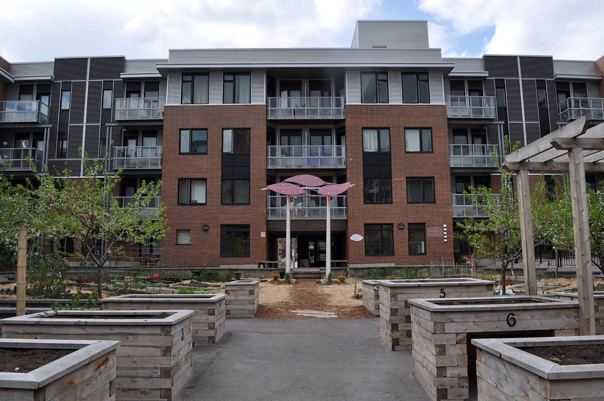 CCOC’s Beaver Barracks provides 254 units of affordable housing and incorporates innovative sustainability features and technologies.